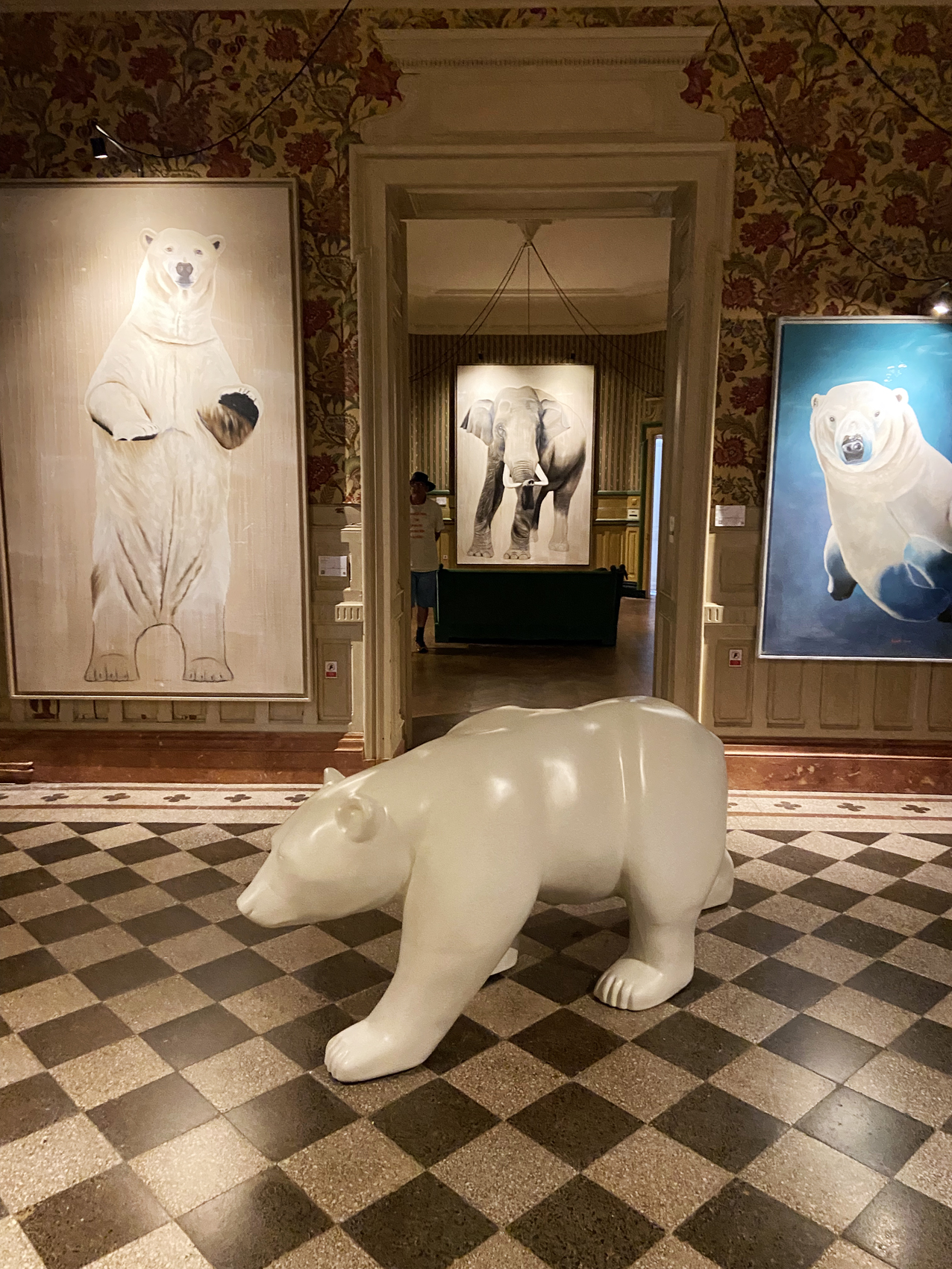 Grand-Ours animal-painting Thierry Bisch Contemporary painter animals painting art  nature biodiversity conservation Monaco Prince-Albert Prince-Albert-of-Monaco